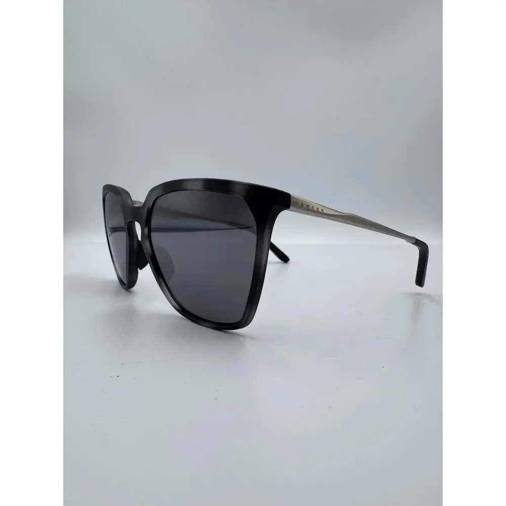New Oakley prizm grey gradient Lenses,  polished black ink Frame